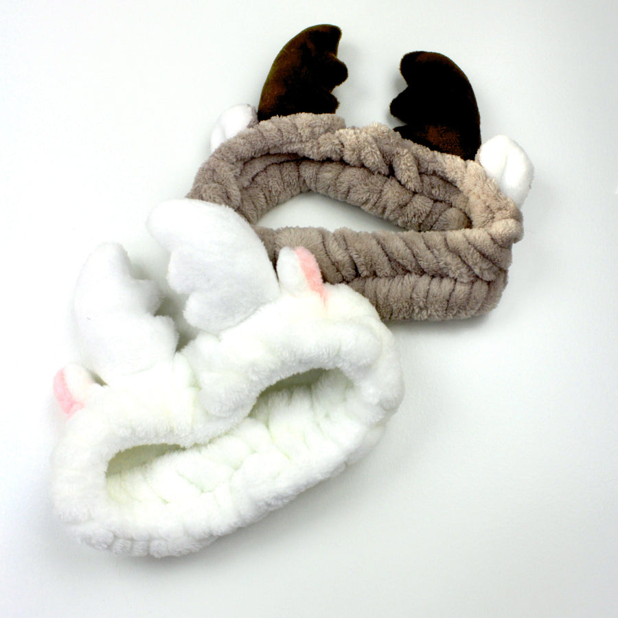 Reindeer and Snow Scarf